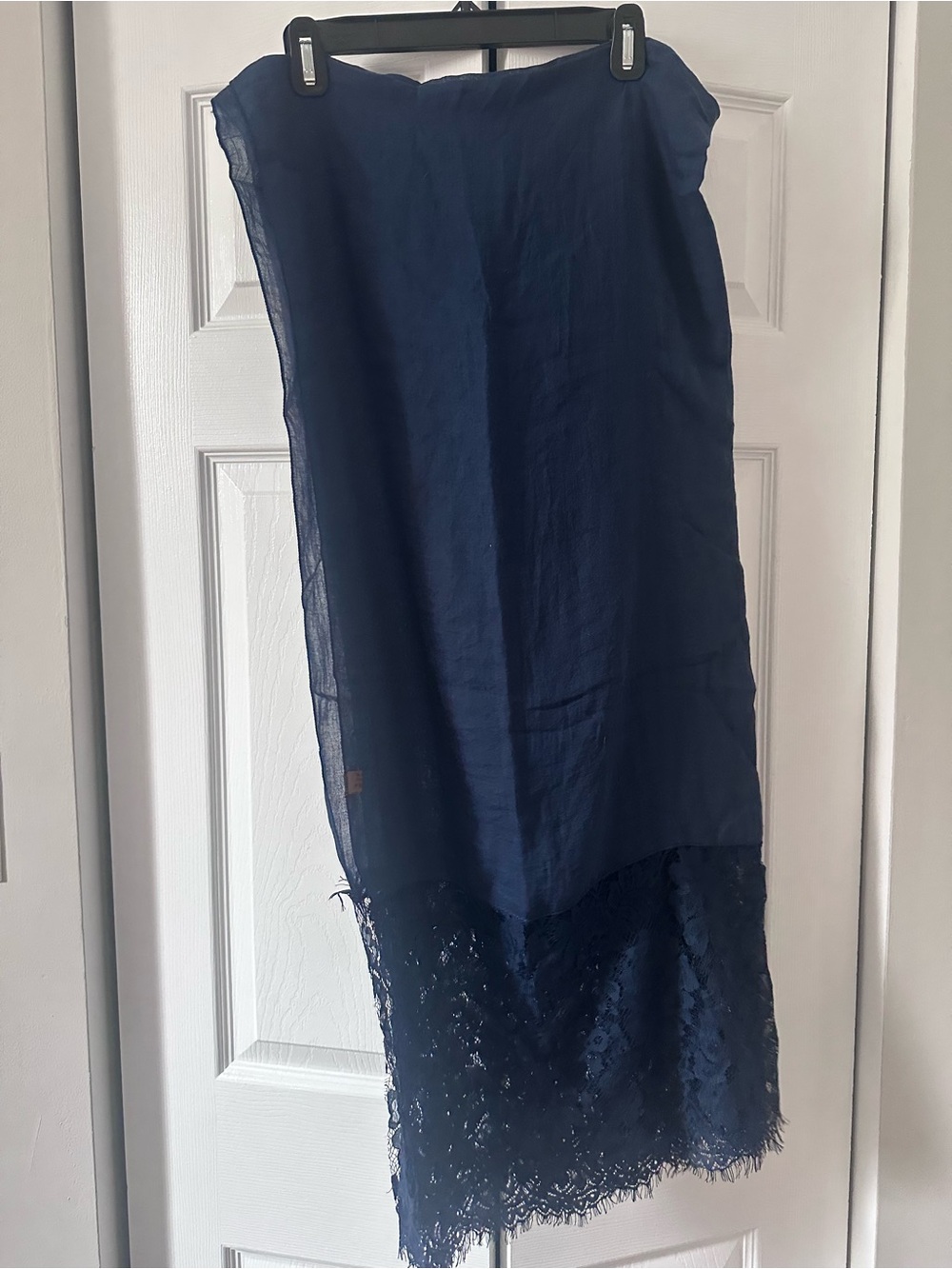 Gauzy Navy Lace Trim Scarf Wrap perfect for summer evenings & events/never worn